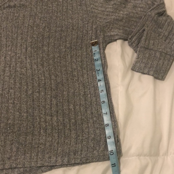 PINK Victoria’s Secret heathered grey v neck ribbed shirt oversized 4 many sizes - Picture 4 of 6